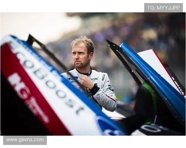 南京街舞队在世界攀岩锦标赛中的耐力表现分析与点评