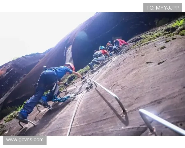 极限运动的挑战与突破探秘西安极限运动队的全方位压制策略