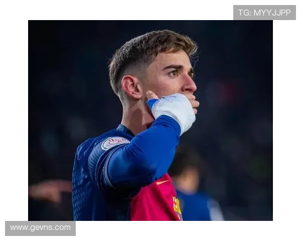 加维领衔球队崛起新篇章展现年轻球员的无限潜力与未来希望 加维领衔球队崛起新篇章展现年轻球员的无限潜力与未来希望